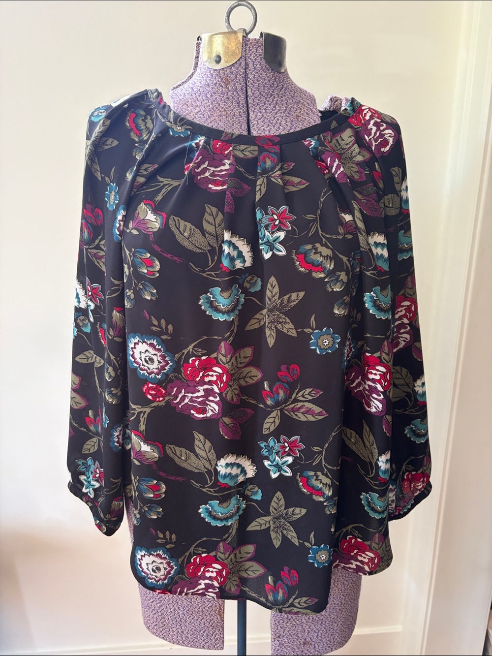 Floral Long-Sleeve Blouse in Black with Flowers